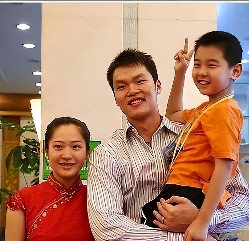 乐竞体育港超刚官宣大卫席尔瓦加盟，本人就否认，仅踢1场比赛，商业表演